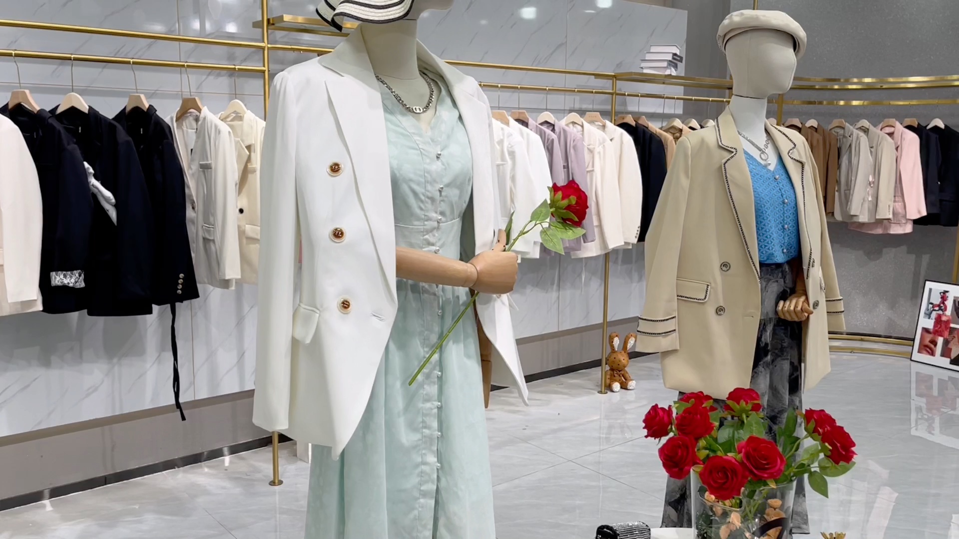 啊哈哈哈mili女装mili小西装来咯