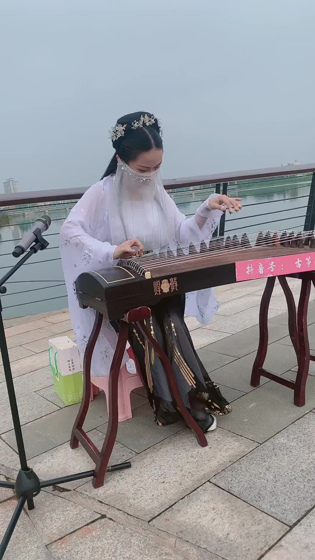 今年第一次户外啦阳明湖公园等你们哟碰碰彭碰彭常德古筝小姐姐阳