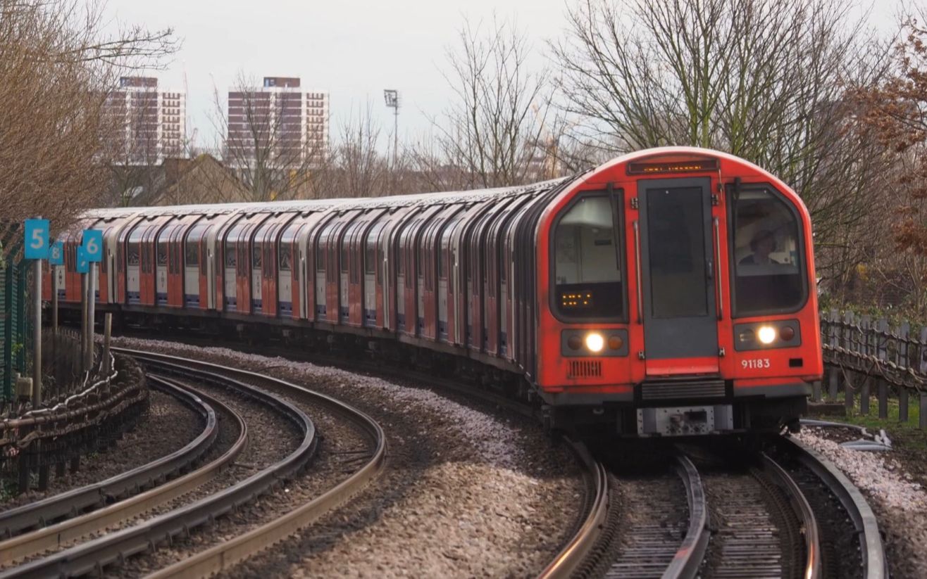 【驾驶员之眼】伦敦地铁中央线: 埃平 → 西莱斯里普_哔哩哔哩_bili