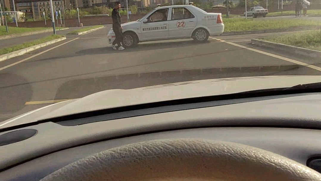 科目二迎龙考场教练示范