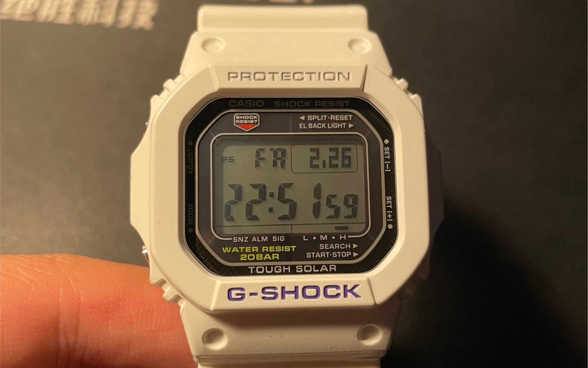 卡西欧g5600a,戴一块伊部菊雄的同款表.