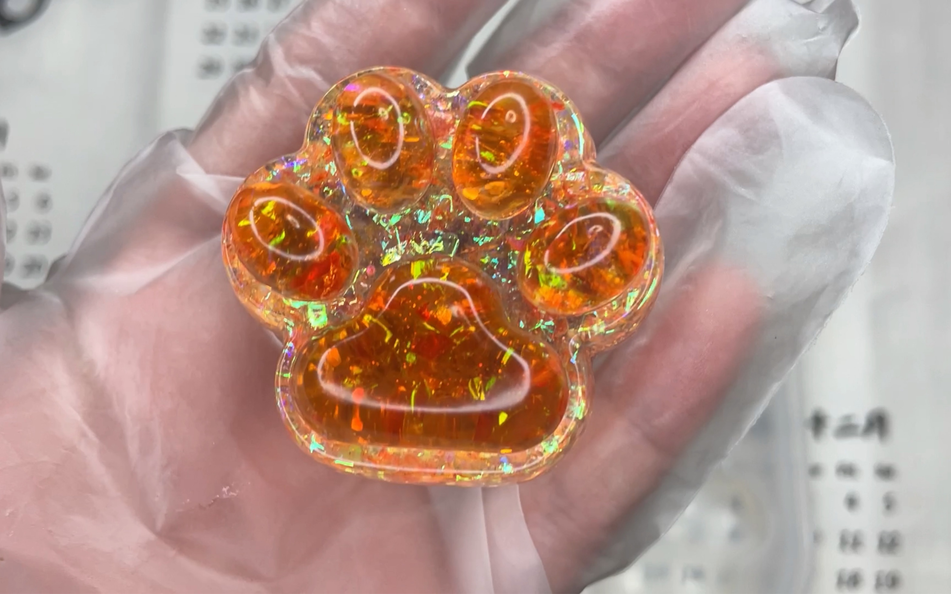滴胶 流沙猫爪爪,是放了糖果纸的