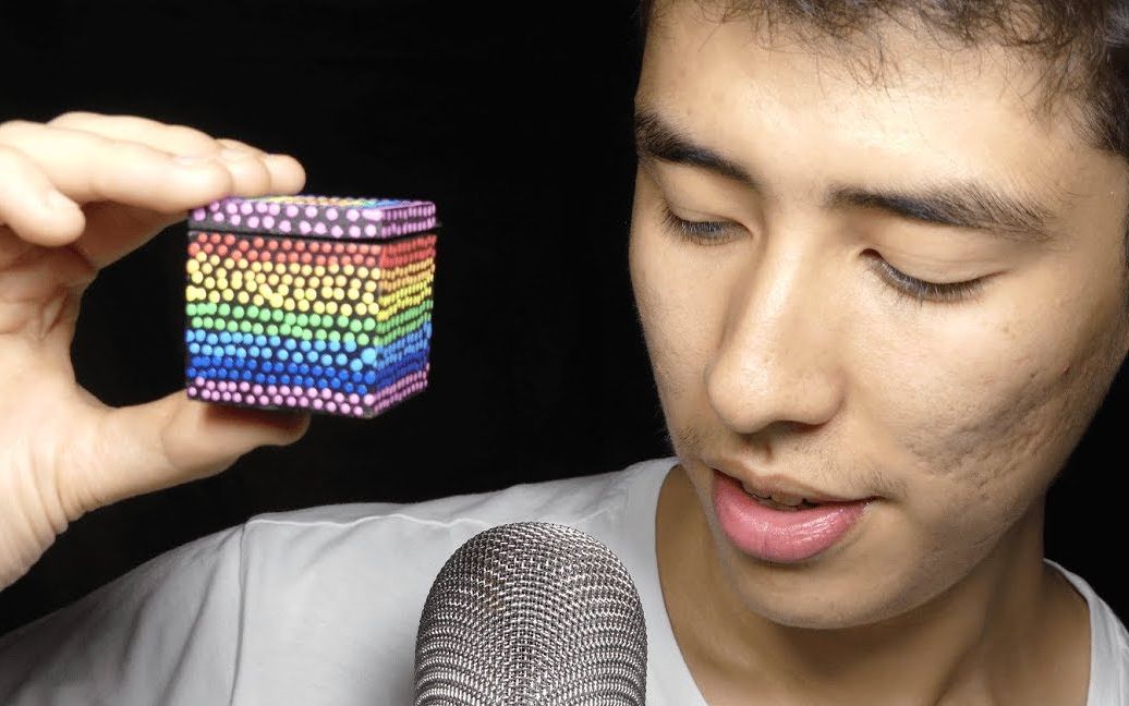 助眠小帅哥让你去睡觉了