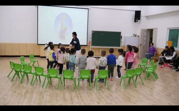 [图]幼儿园获奖公开课《天生一对》#幼儿园公开课#幼儿园复学#幼儿园课件