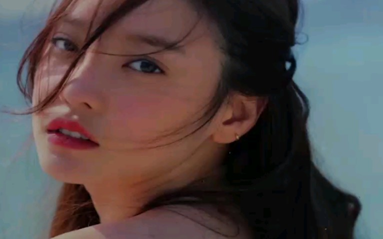 韩国kara前成员具荷拉日本绝版写真