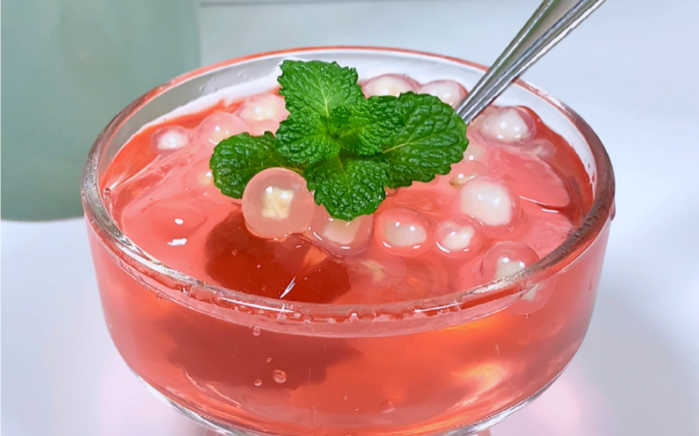 夏天夜市摆摊最火的草莓冰粉杯