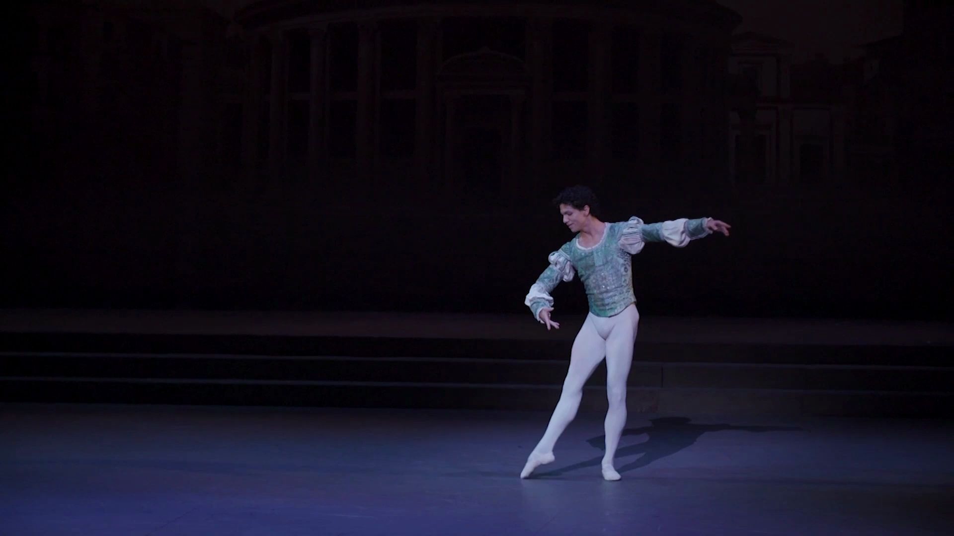 [图]【芭蕾全剧】努里耶夫『罗密欧与朱丽叶』Romeo and Juliet 英国国家芭蕾舞团 English National Ballet 2015年 莎士比亚