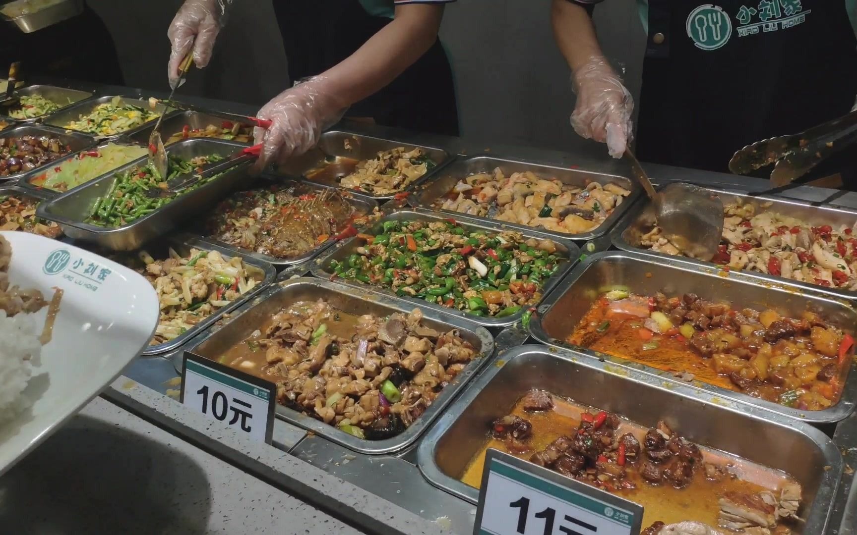 富士康的食堂員工食堂沒人吃都去幹部食堂吃為什麼