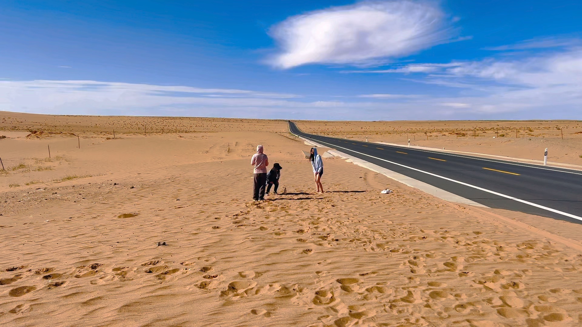 荣威带我走沙漠戈壁滩