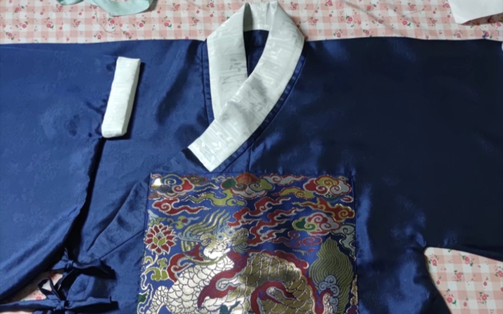 阿闫手作:明制汉服孔府麒麟补服交领织金短袄琵琶袖(2021.11.6)