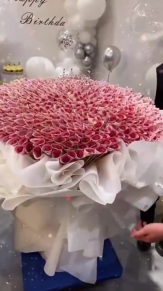 有钱人终成眷属没钱人亲眼目睹