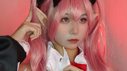 头发粉嫩嫩的圆规女王 终结的炽天使克鲁鲁采佩西cosplay