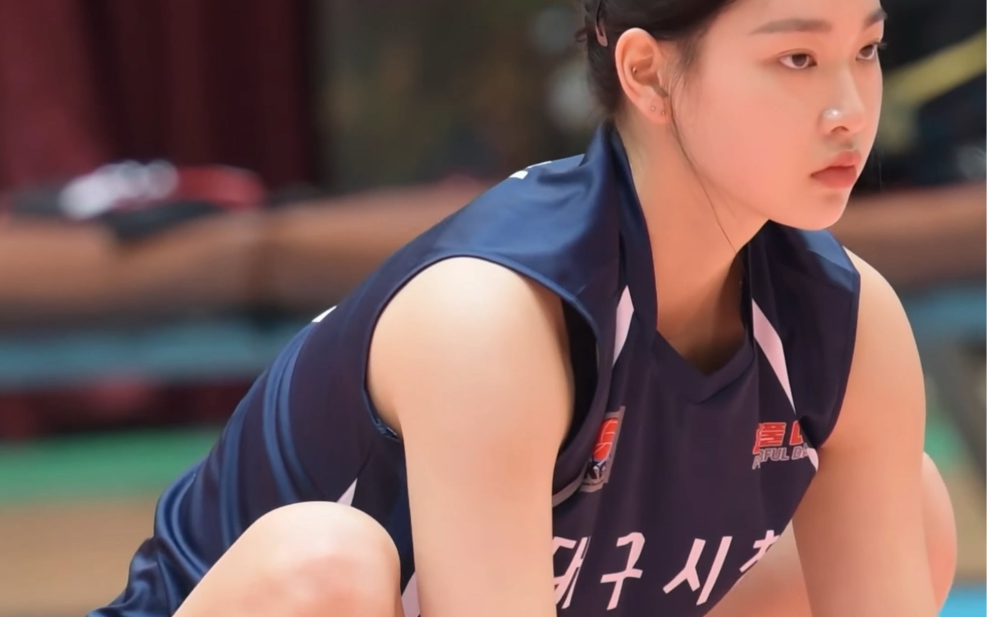 女排姑娘赛前热身活动