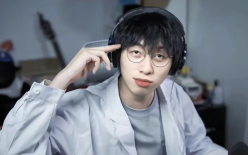 【中国boy】可爱小王,笑起来甜甜的