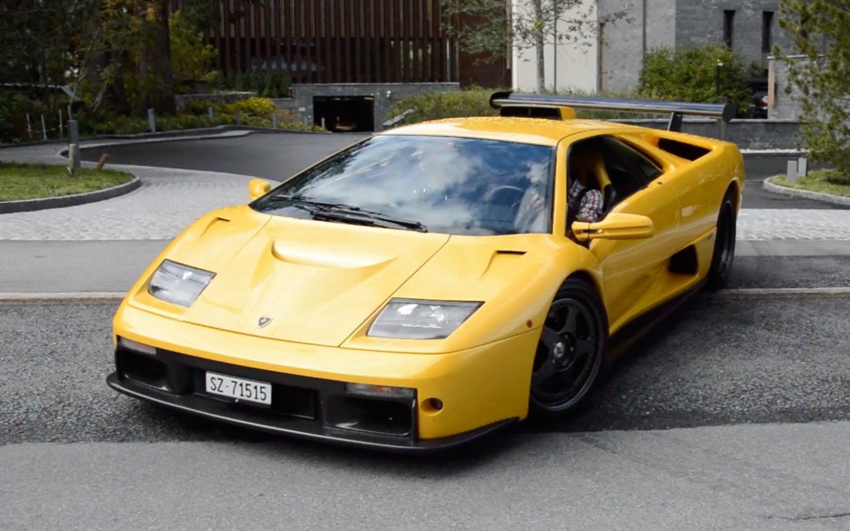 horizon4】【怠速拍档车队】s2环岛第二弹之lamborghini diablo gtr