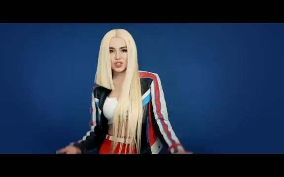 [图]Ava Max - Call Me Tonight (Music Video)