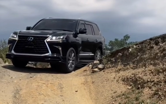 上山下河的豪华越野车雷克萨斯lx570