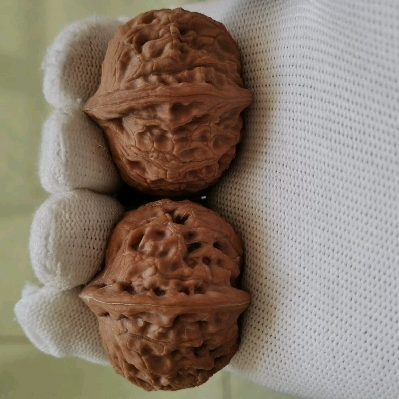 玉枕元宝狮子头