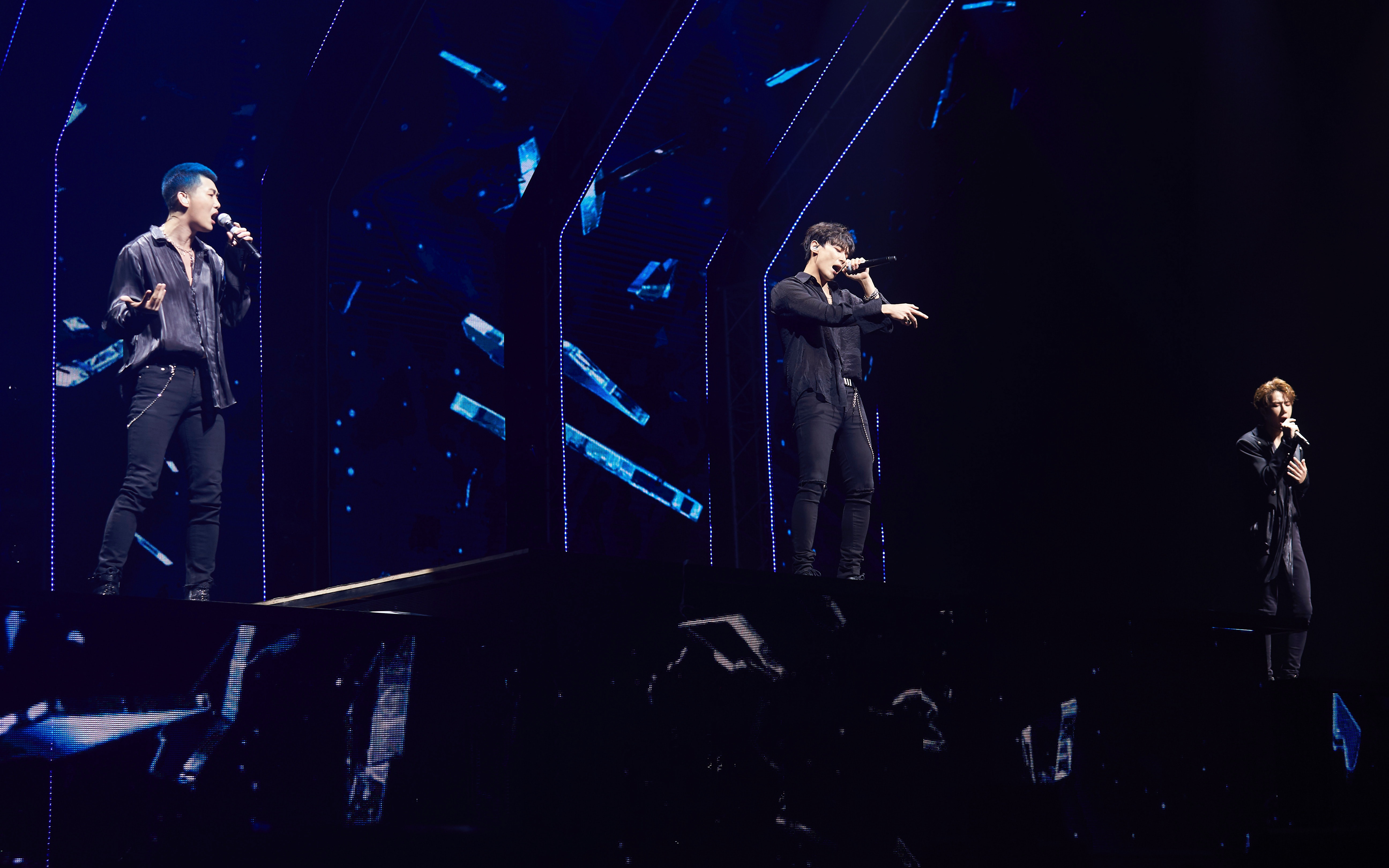 uniq life:uniq × 乐华十周年家族演唱会《monster》