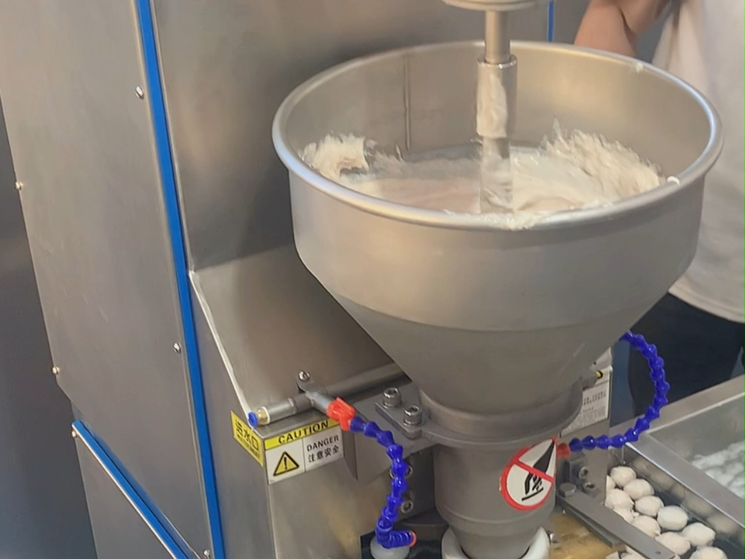 批量生产鱼丸肉丸的机器 实心牛肉丸机