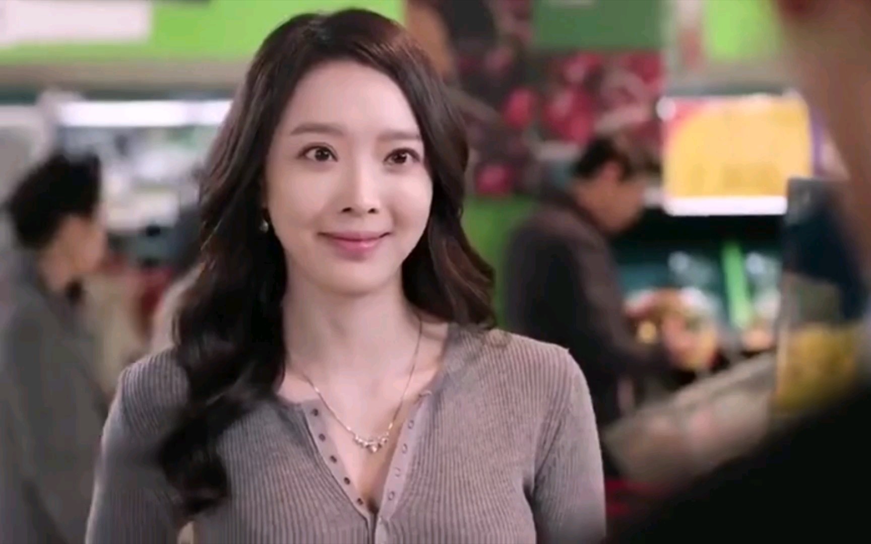 女神姜艺媛vs河珠熙:身材颜值都顶级,你更喜欢谁?_哔哩哔哩_bilibili