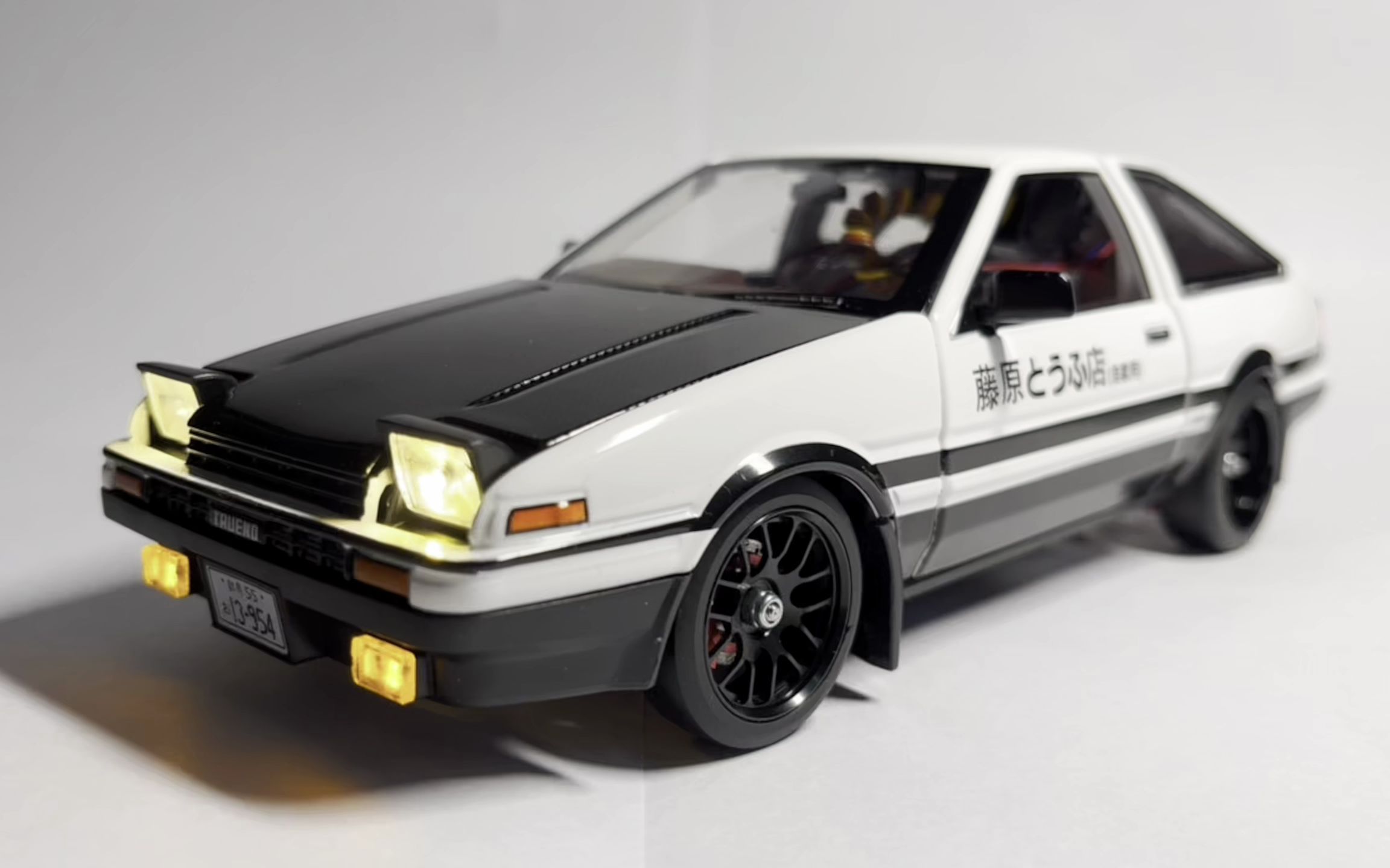 刚到手的hgd1 ae86跳灯版,漂移新手首次练习,失误