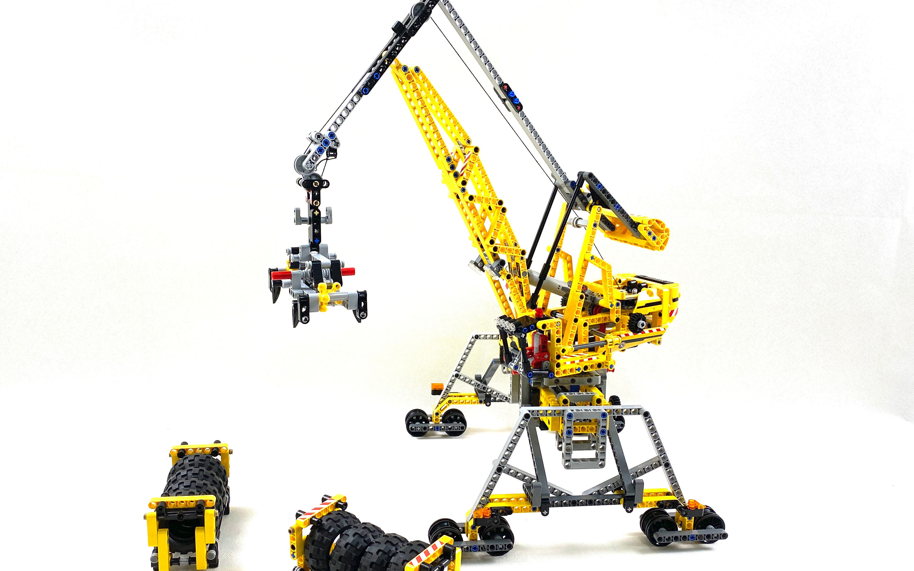 乐高机械组8053的b模式,你认为与新品42108相比谁更好呢?