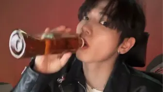 明宰铉唱了Jung Kook的《Still With You》