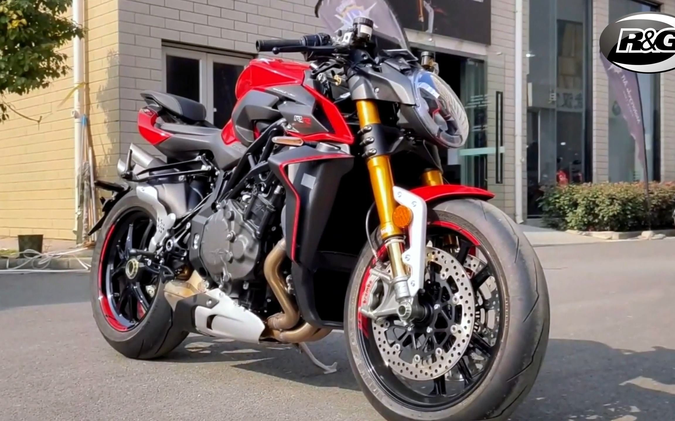 奥古斯塔 暴徒1000rr