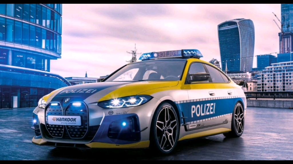 环球警车资讯:德国宝马i4改装警车