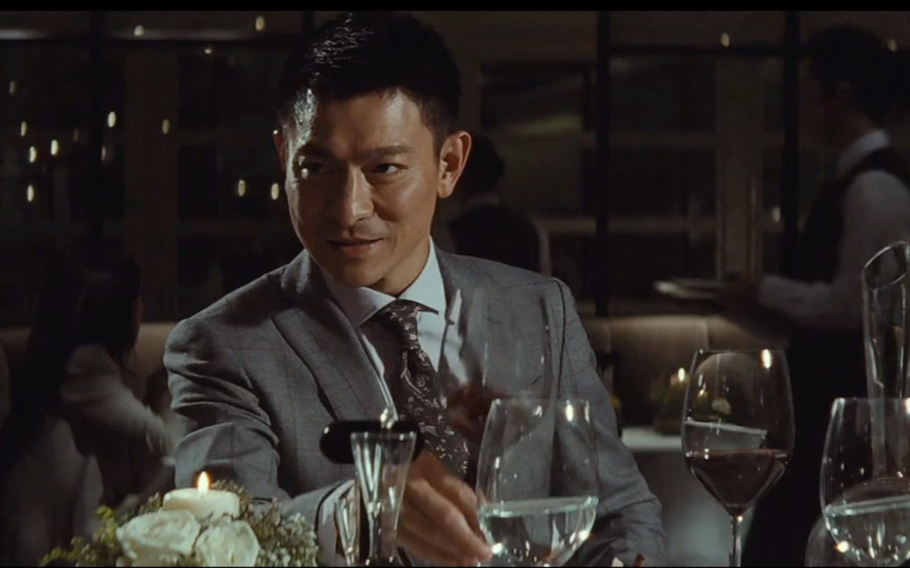 吴京做饭张译落泪德华敬酒成龙受累