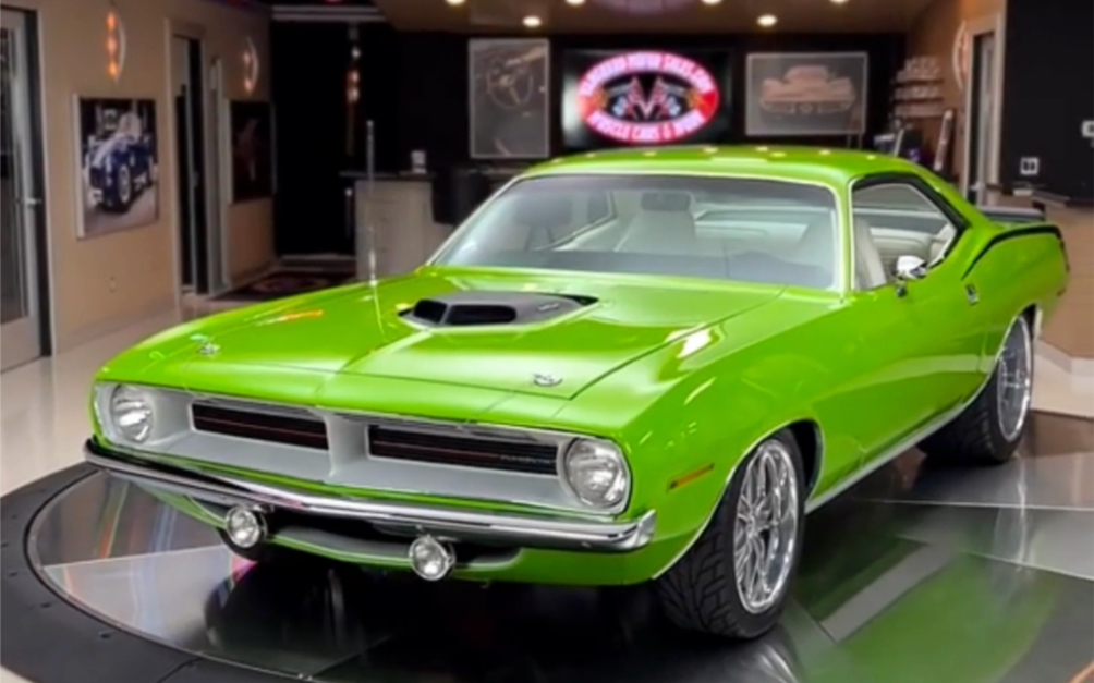 1970年普利茅斯棱鱼hemirestomod