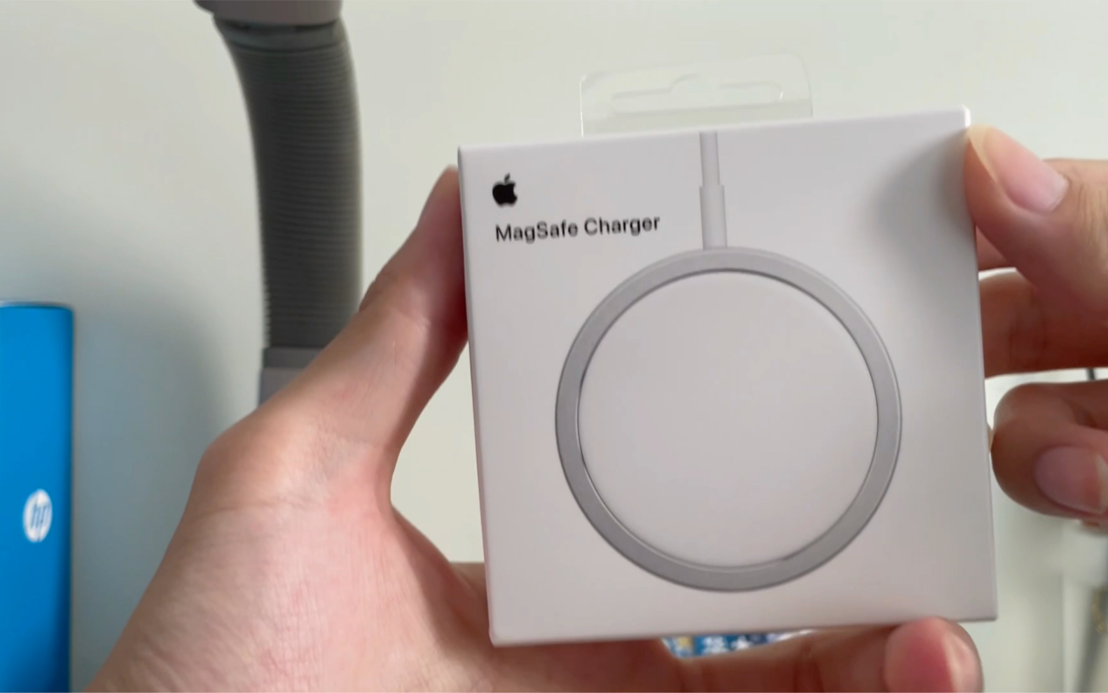 苹果原装magsafe无线充电器简单开箱