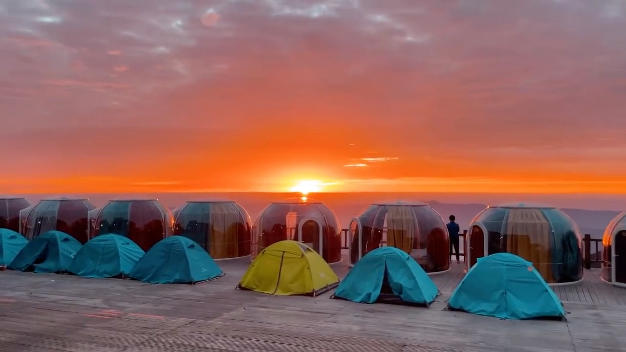 武功山金顶星空帐篷露营7215睡在房间看日出93