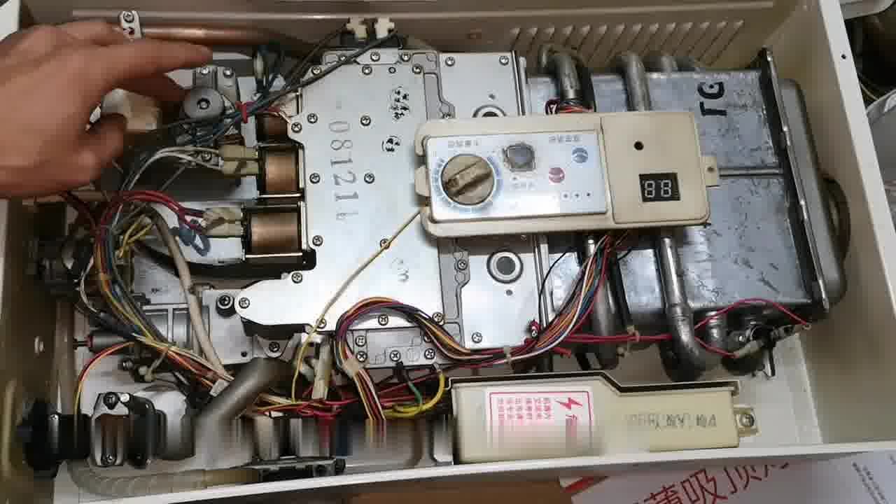 热水器显示十字盾超温超超时》来374天￥,要不是今天去问了相关的人士