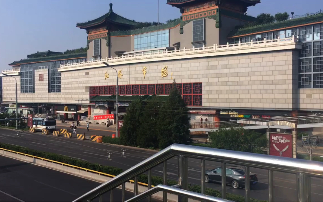 中国珍珠第一家:北京红桥市场,虽已不复昔日热闹的景象,但作为景点,还