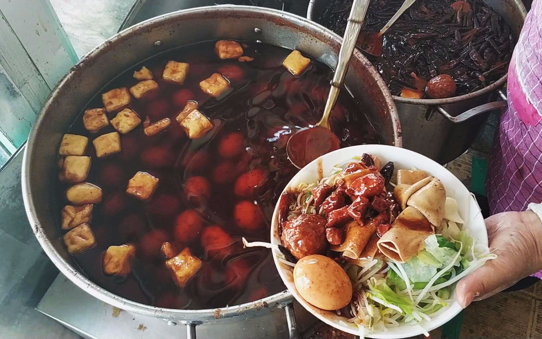 这是天津排名前三的牛肉板面?鸡蛋豆皮绝对必点,多要辣椒准没错哔哩哔哩bilibili