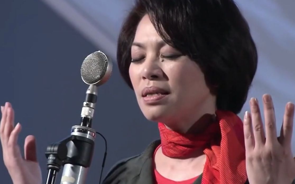 行走的黑胶唱片!蔡琴翻唱经典曲目《吻别》,一开口就是高级的味道!