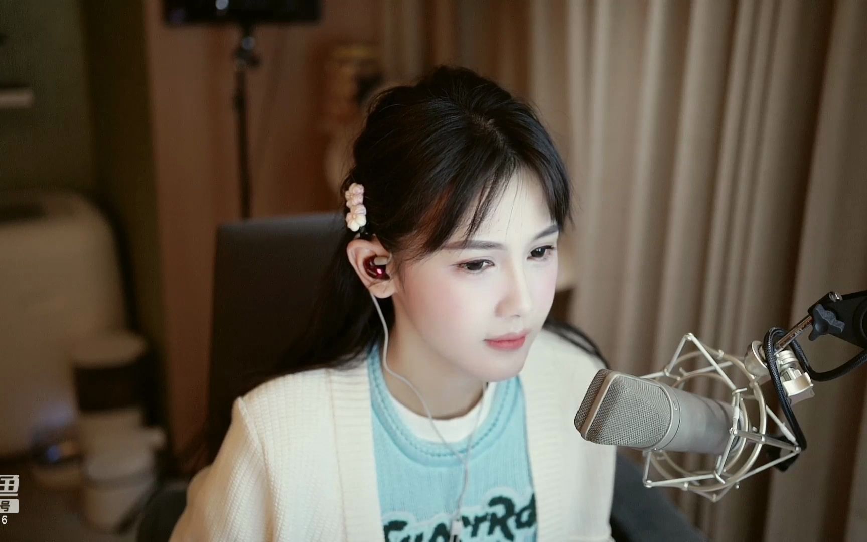 iu可可曾杜佳丽直播录像2022-11-15 19点