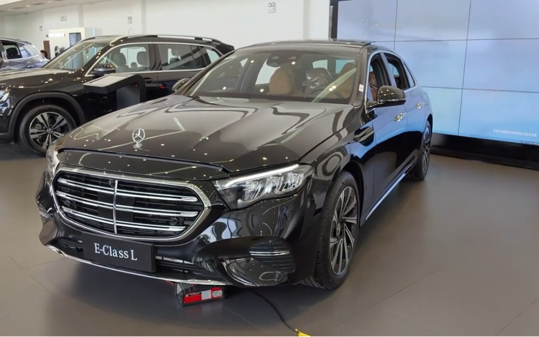 2024款奔驰e级试车