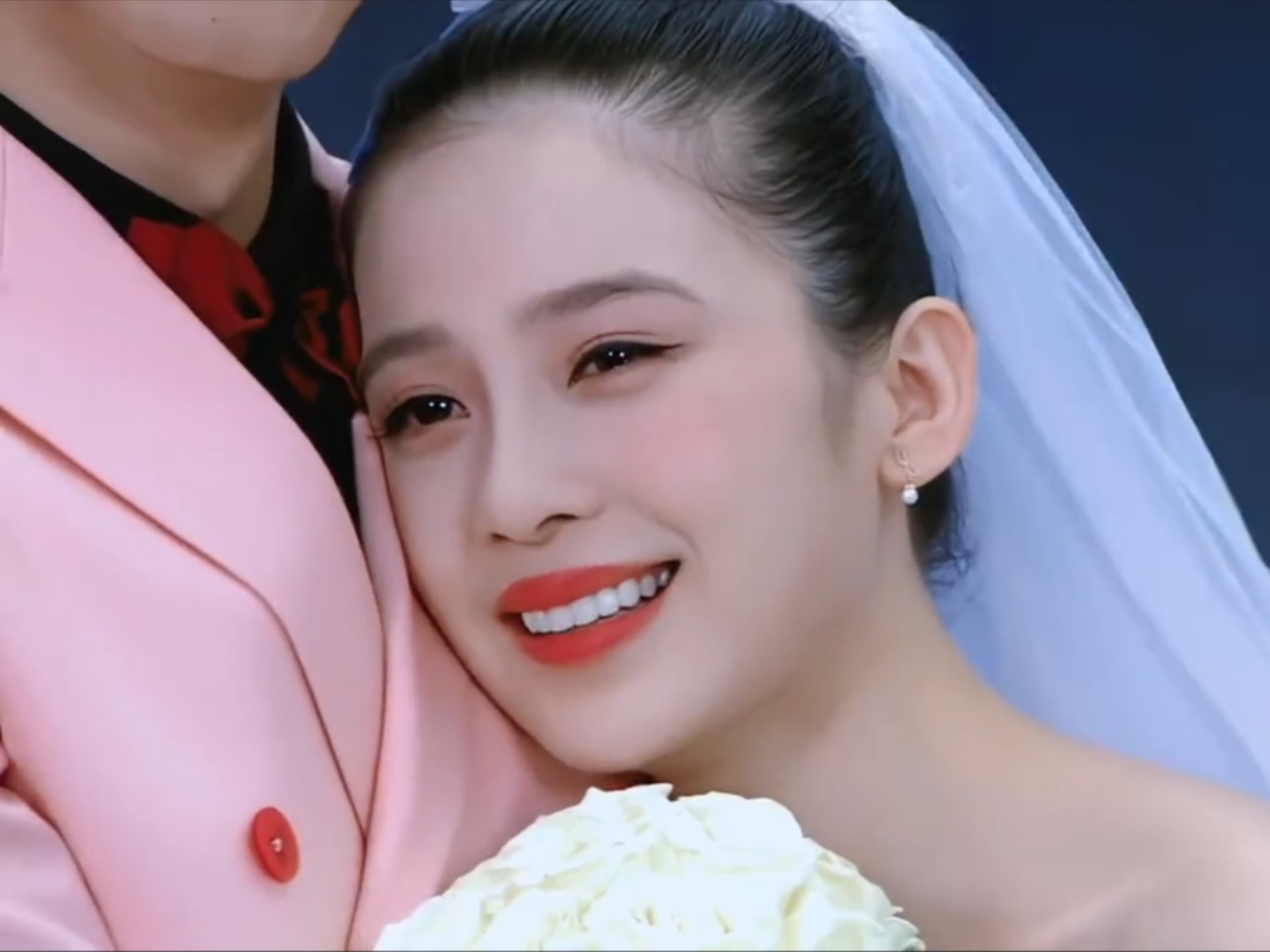 齐霁×安琪媛 第一次想抱着你 不忍你伤心# 因为爱情有奇迹