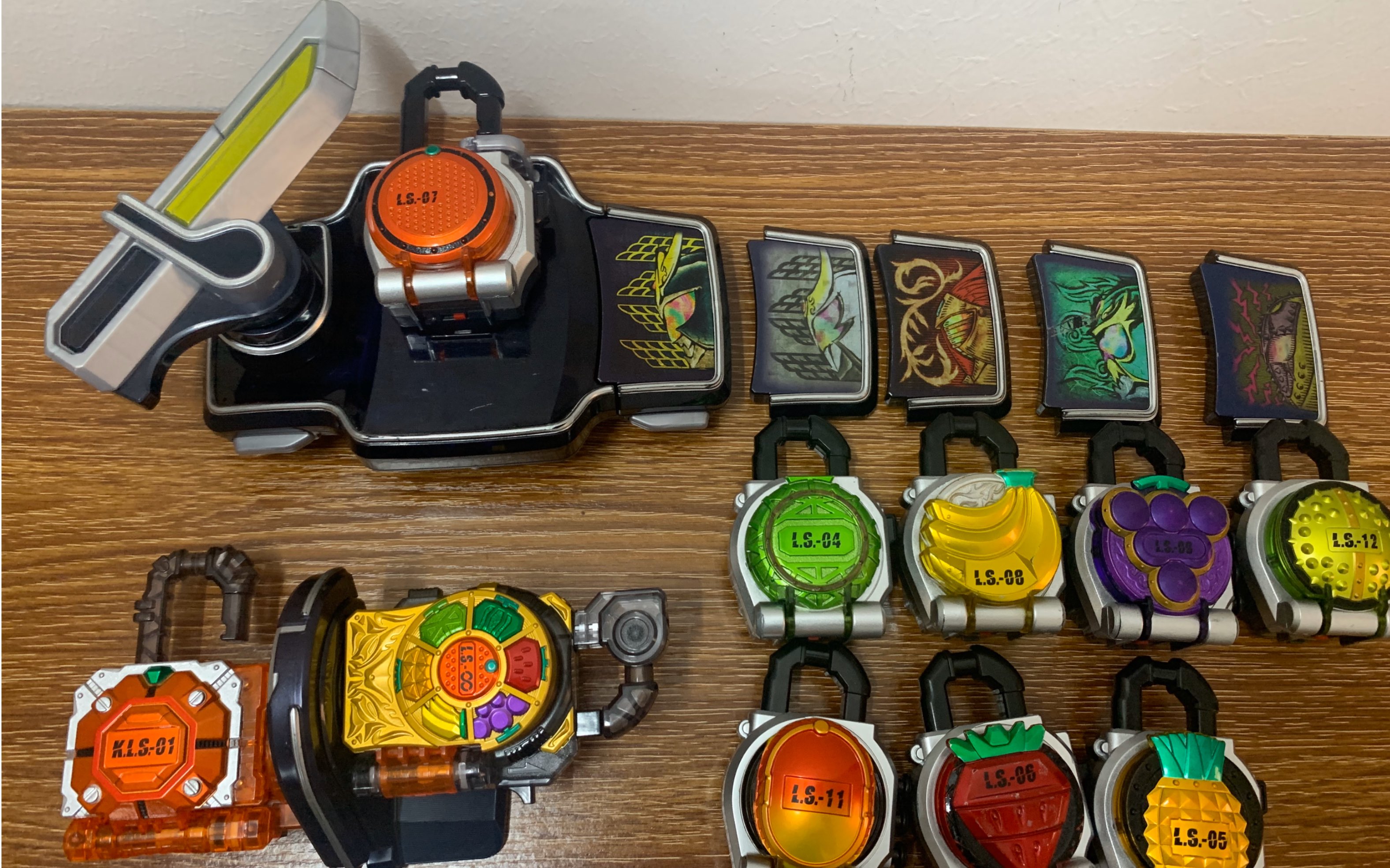 假面骑士dx铠武战极驱动器与面板锁种把玩音效