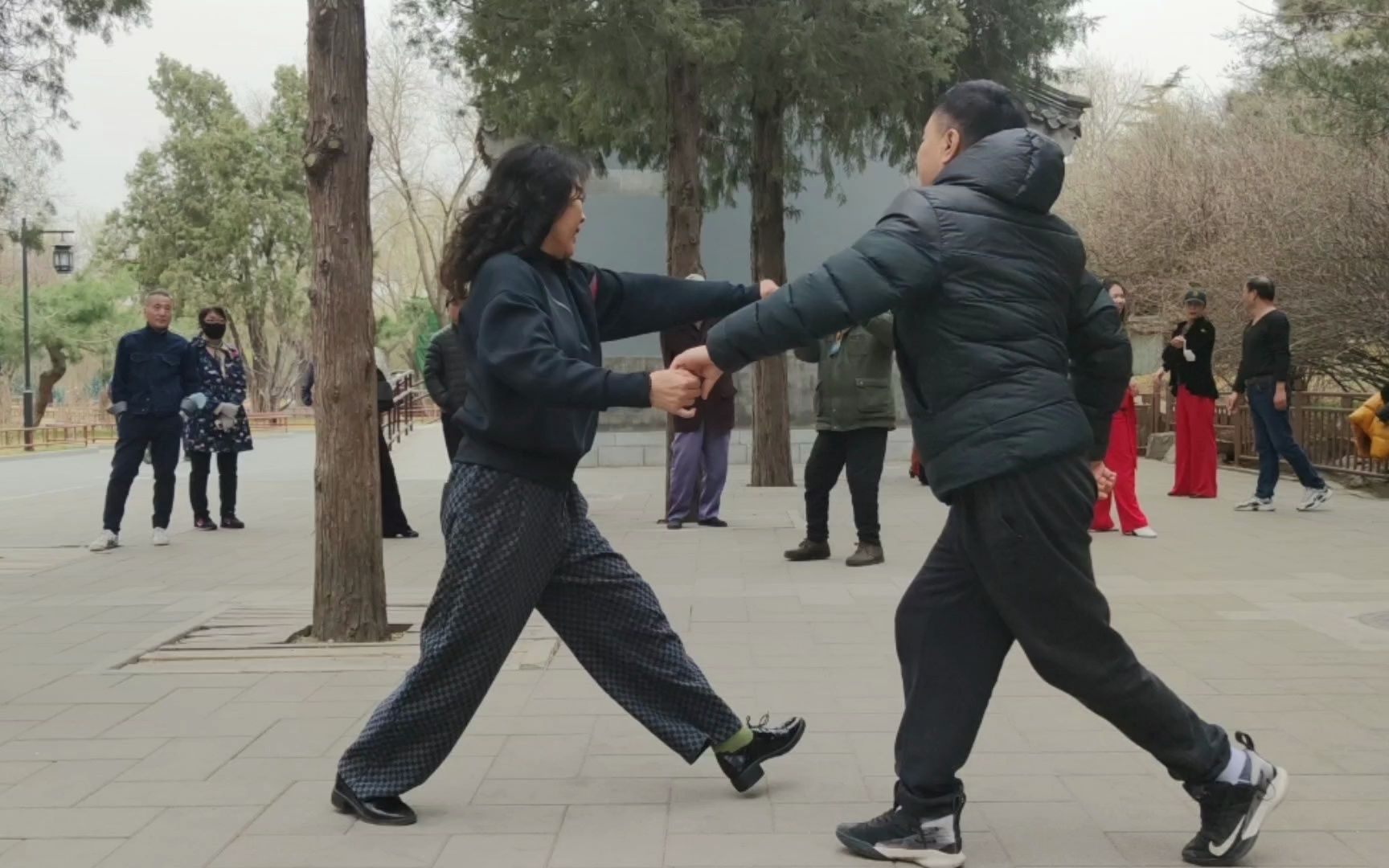 [图]吉特巴《谁家的姑娘这么美》歌醉人，舞优美