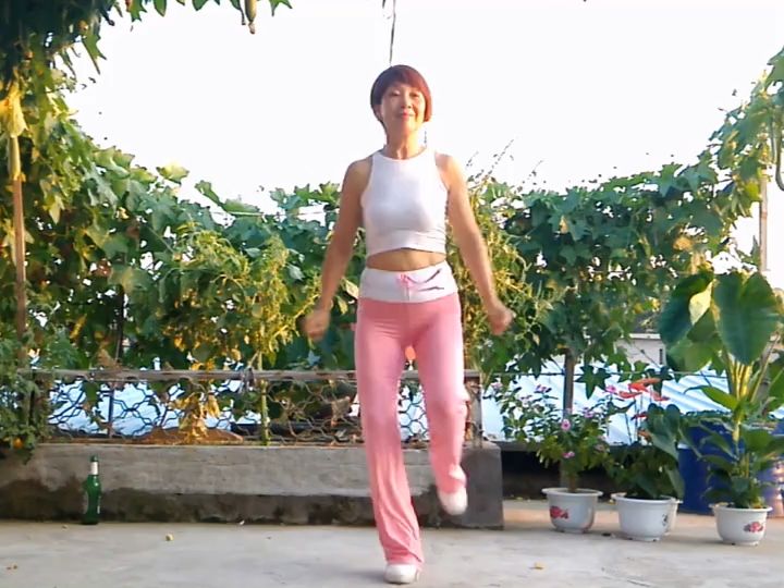 陈静广场舞 (梨泰院自由)