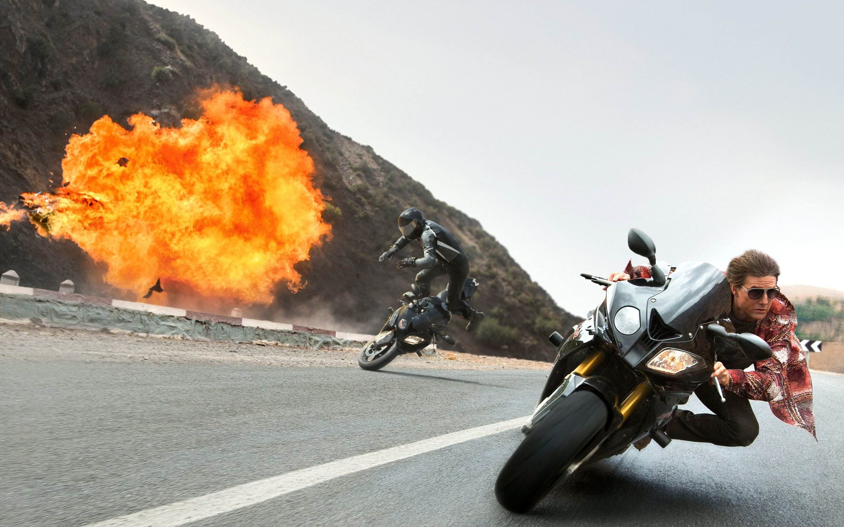 据说导演找不到比阿汤哥更好的车手,《碟5》这段追车戏只好让他上