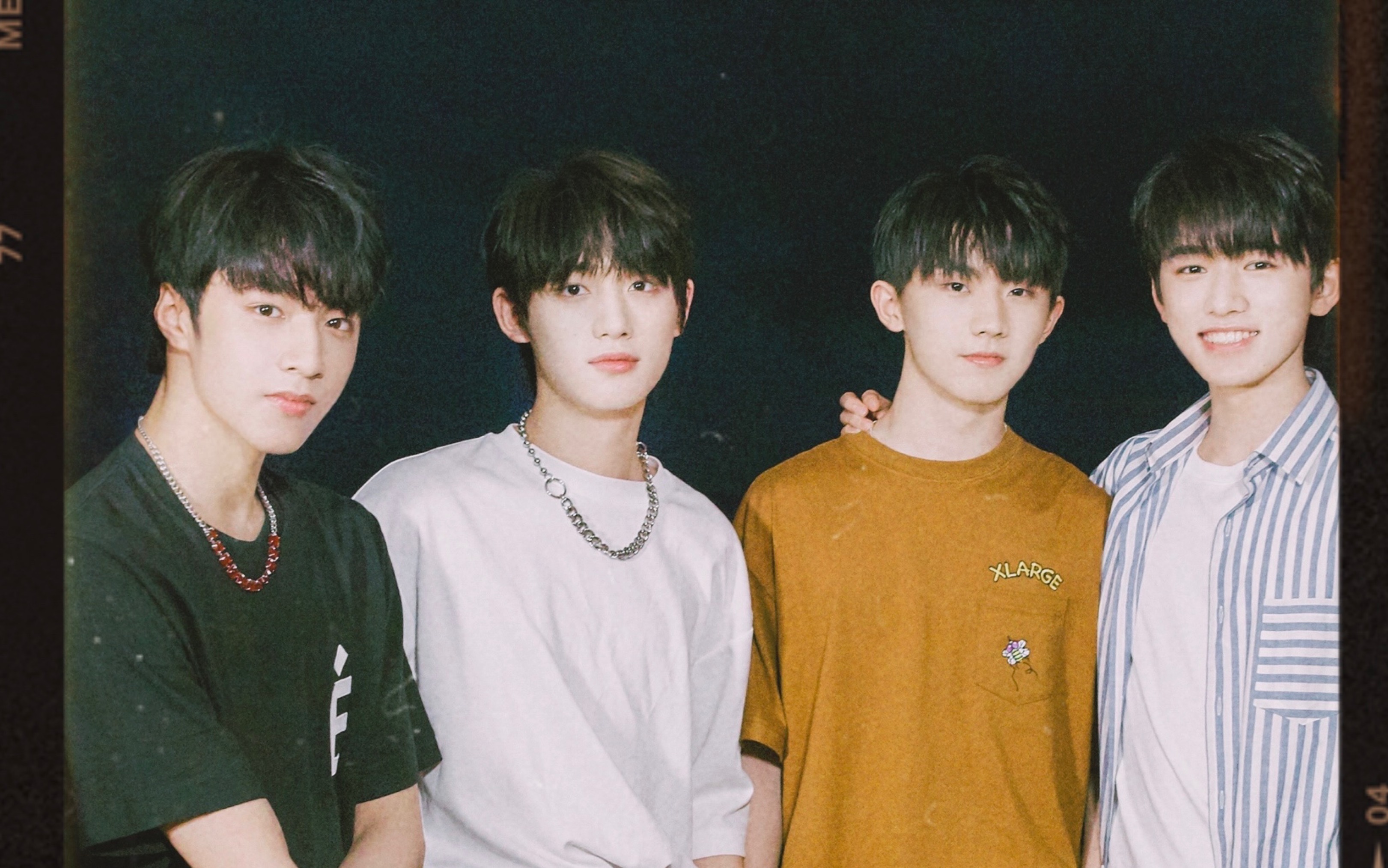 马丁文轩一家四口我口袋只剩玫瑰一片此行又山高路远