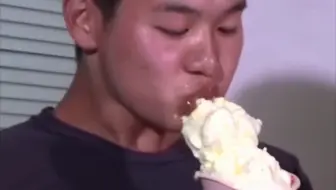 美食家田所浩二品尝homo美食
