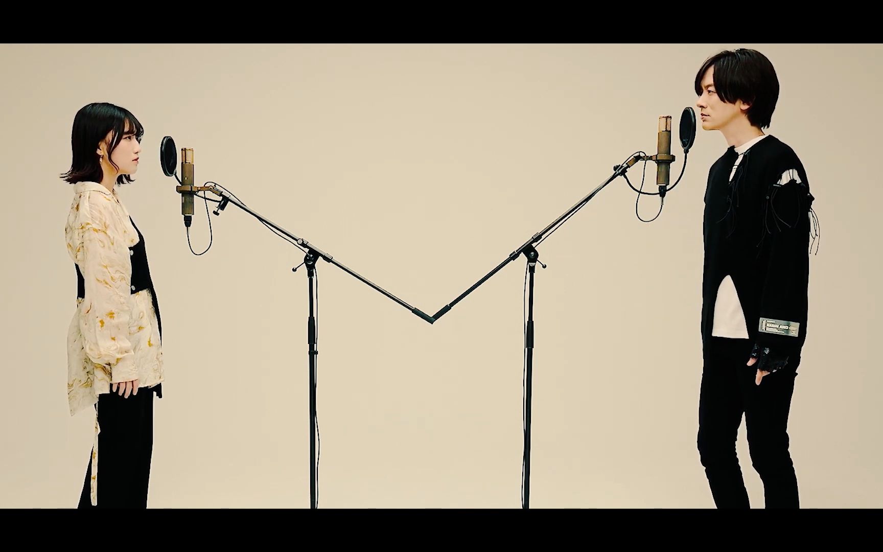 breakerz with 宮川愛李「月夜の悪戯の魔法 -acoustic version-」mv