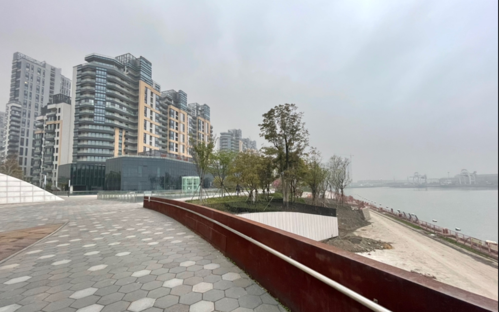 上海长滩-平价江景房?