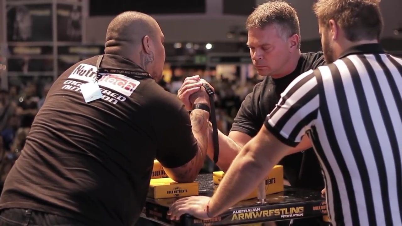 掰手腕johnbrzenkvs战欧洲腕力爱好者们